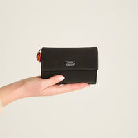 Billetera Negra Compacta con Broche