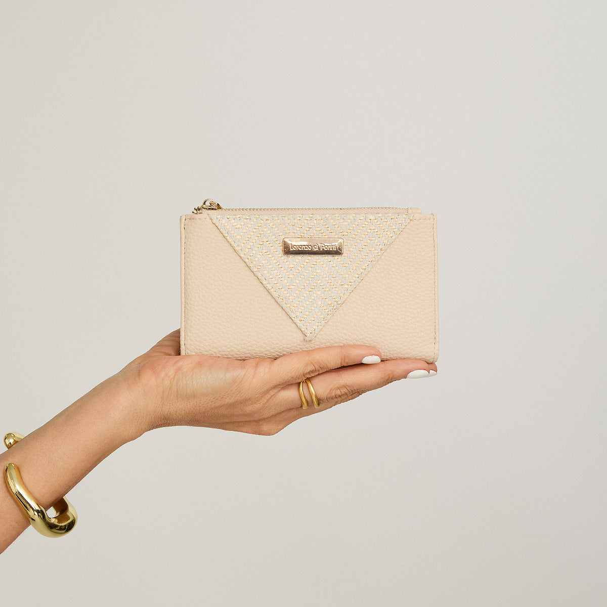 Billetera con Cierre y Aplicación Beige