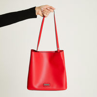 Cartera Rigida Con Un Strap Rojo Lorenzo Di Pontti
