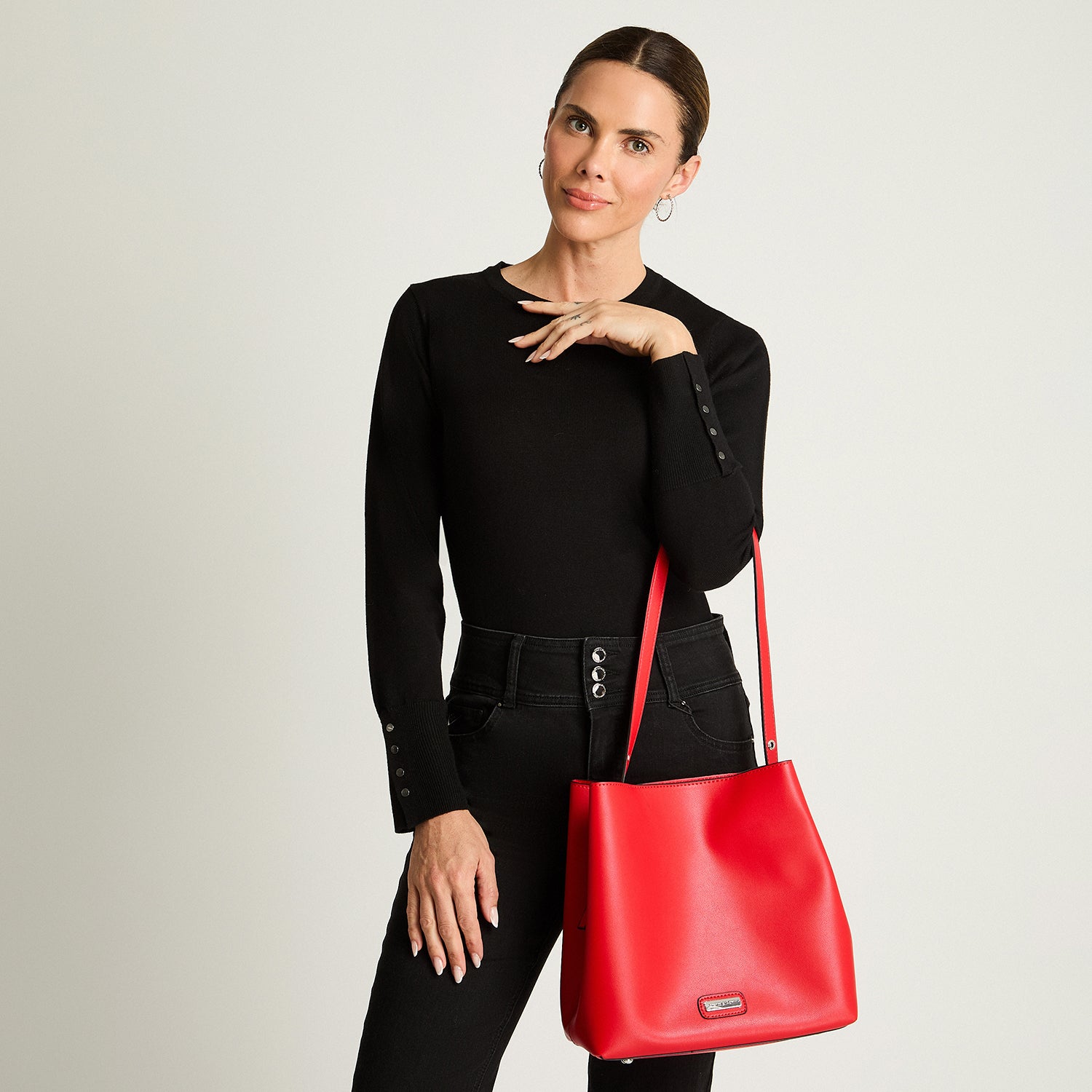 Cartera Rigida Con Un Strap Rojo Lorenzo Di Pontti