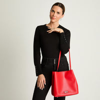 Cartera Rigida Con Un Strap Rojo Lorenzo Di Pontti