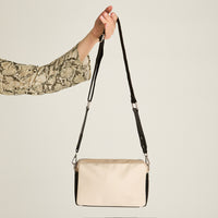 Cartera Beige
