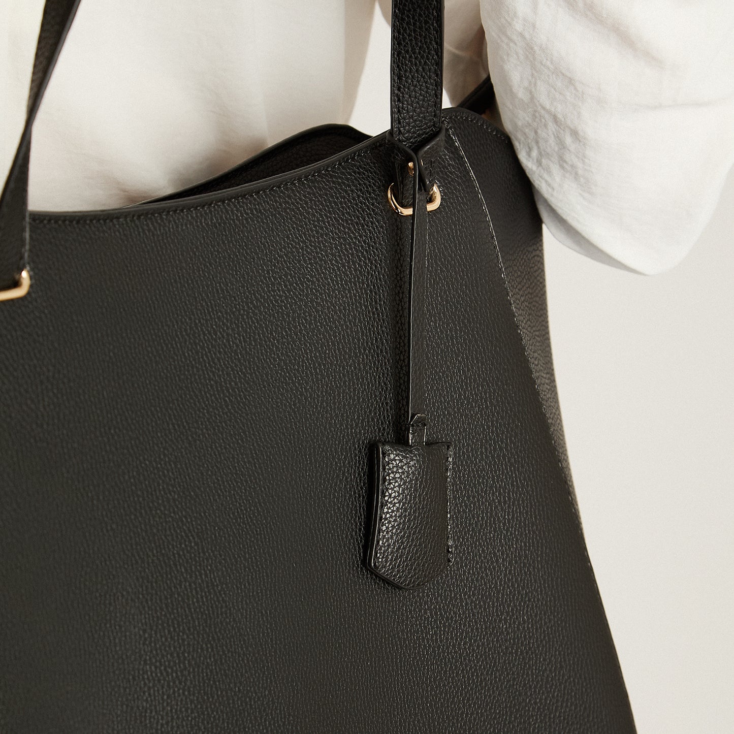 Cartera Negro Elasticidad Nula Con Forro Calce Normal Tela Eco Cuero