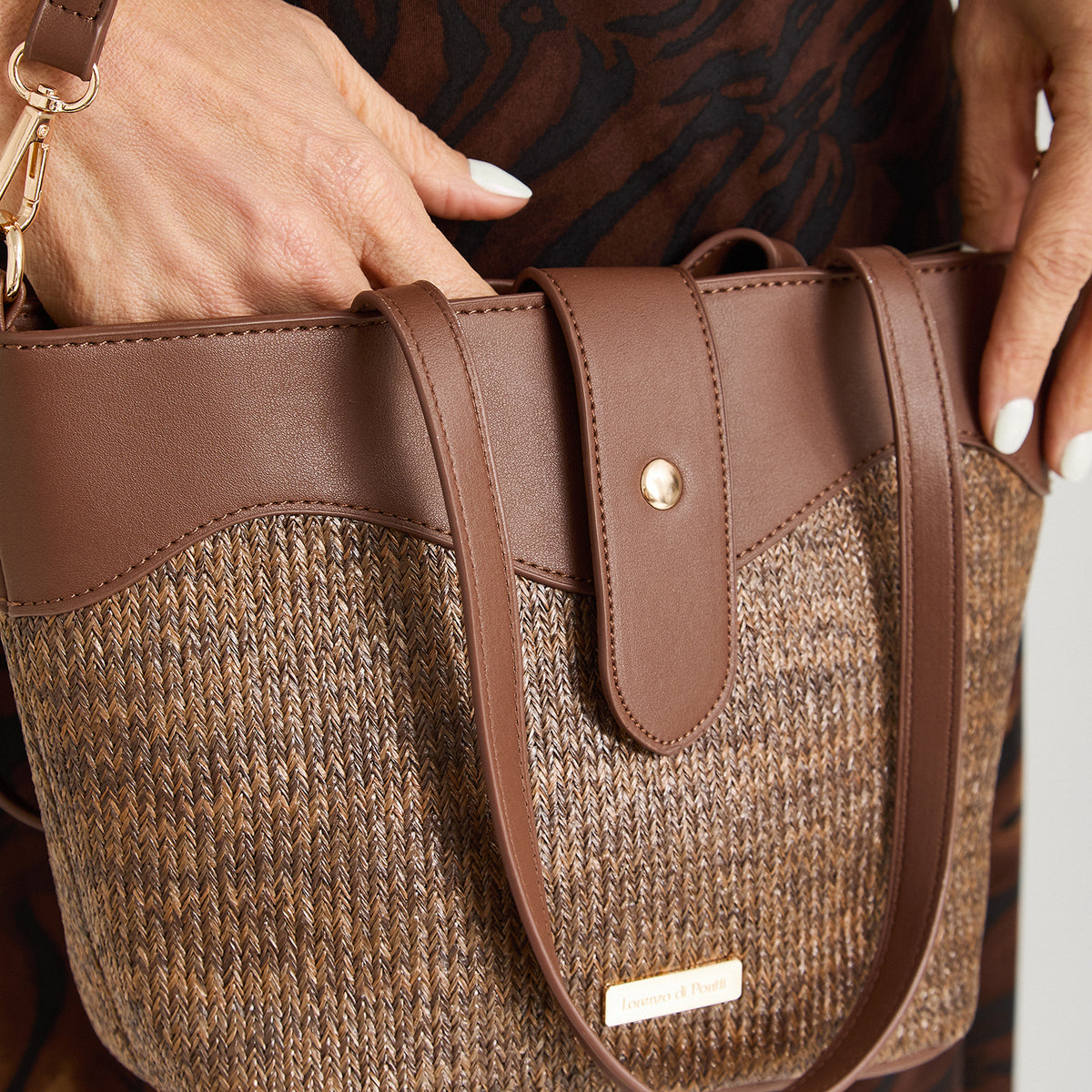 Cartera de Raffia con Pu Contraste Café