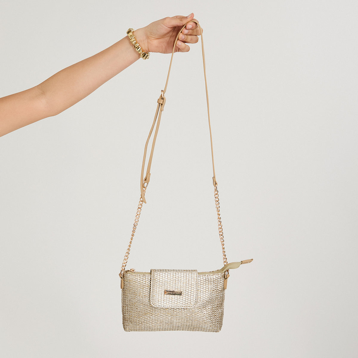 Cartera Bandolera de Raffia Metalizada Beige