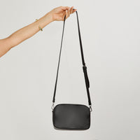 Cartera Bandolera de Pu Negro