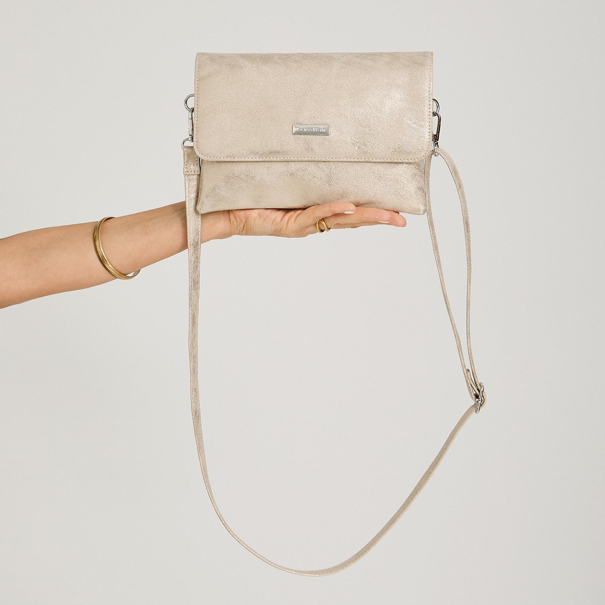 Cartera Metalizada Dorado