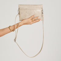 Cartera Metalizada Dorado