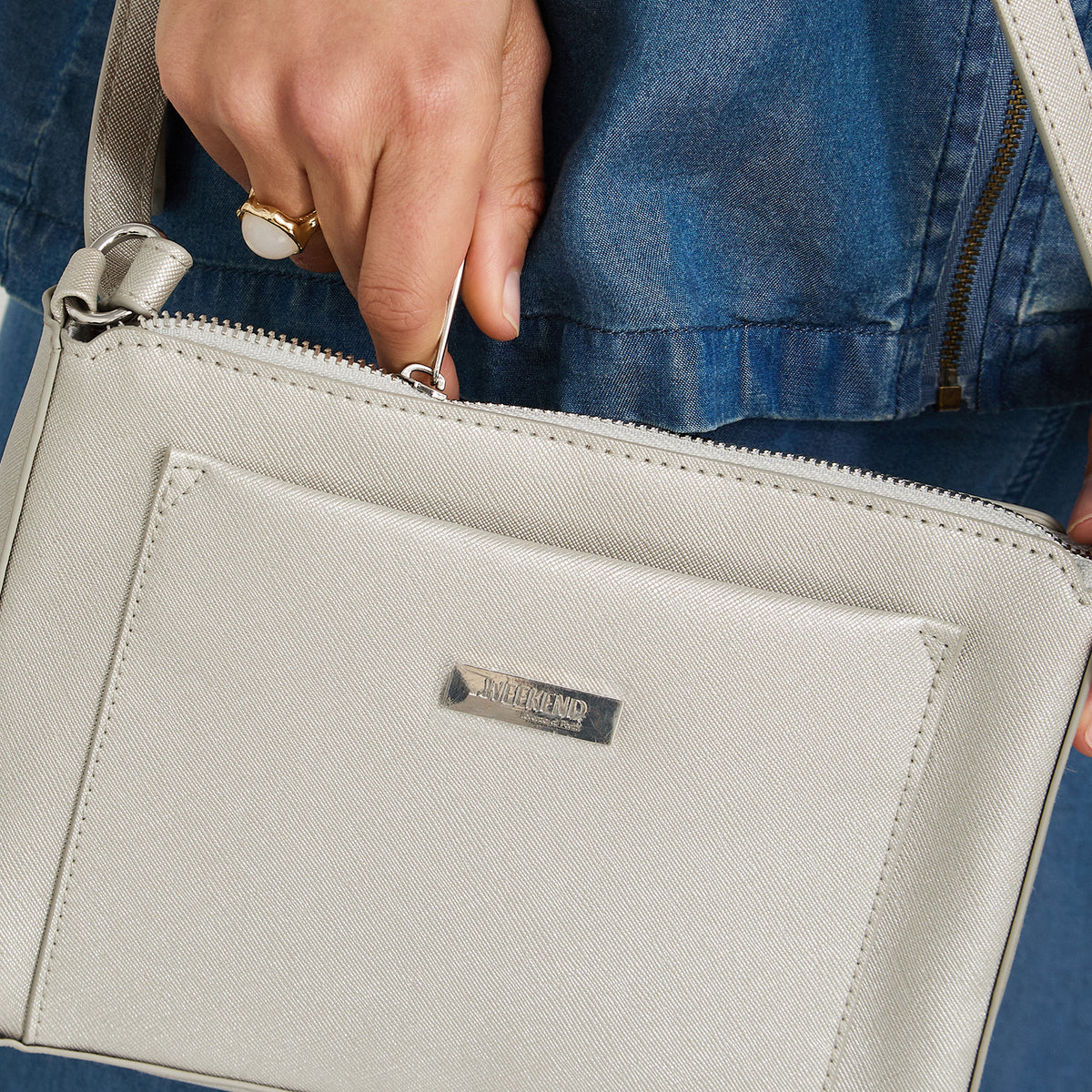Cartera Bandolera de Pu Gris