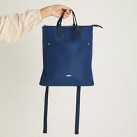 Mochila Con Bolsillo Frontal Azul Curvi