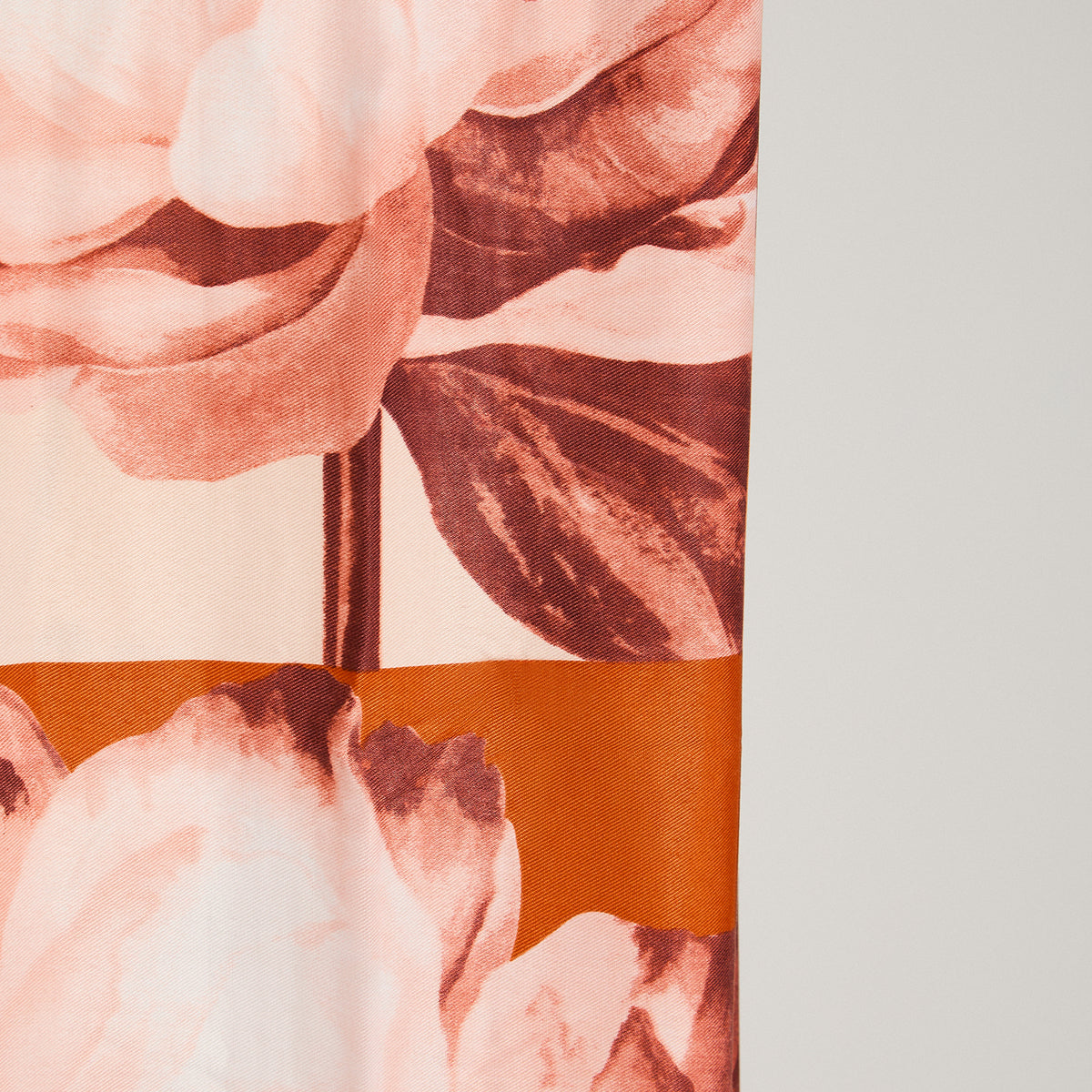 Pañuelo Diseño Flores Naranjo