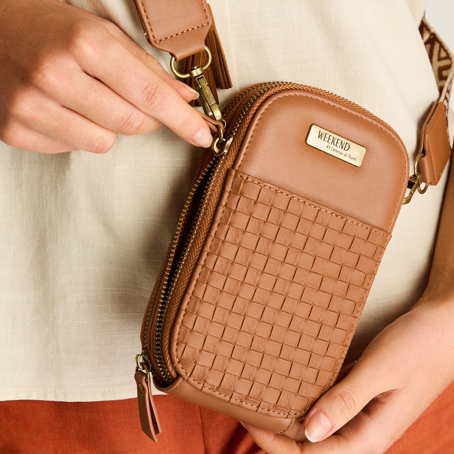 Porta Celular Camel Con Forro