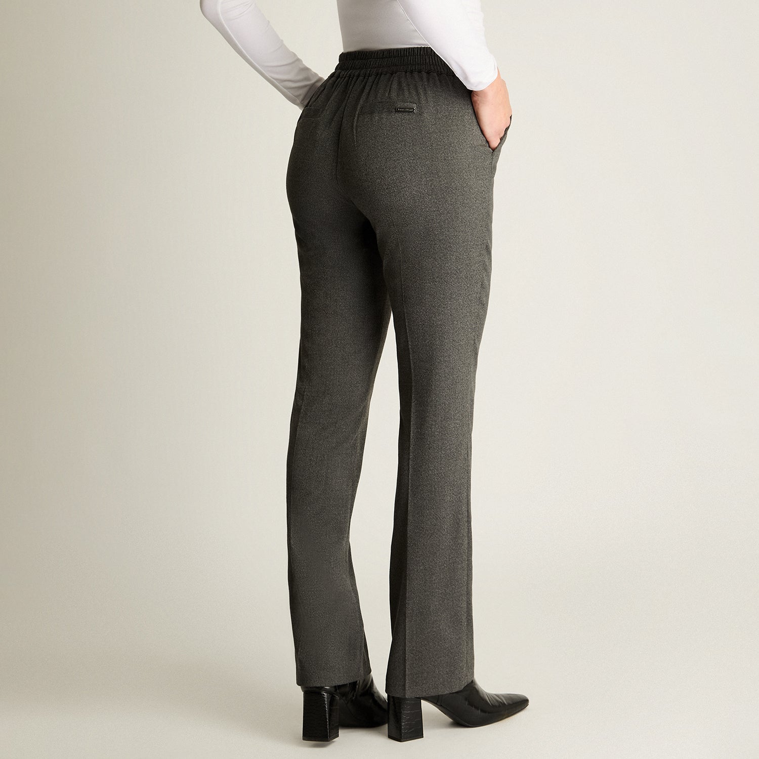 Pantalón Sastrero Con Cadena En Costados Gris