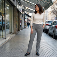 Pantalón Formal Gris Recto lifestyle