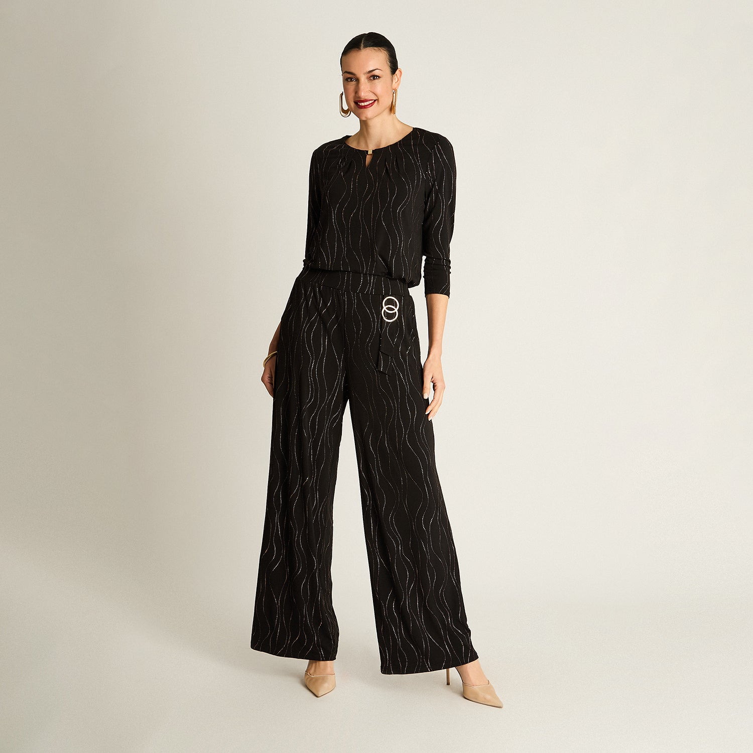 Pantalón Recto Negro con Brillo Sutil