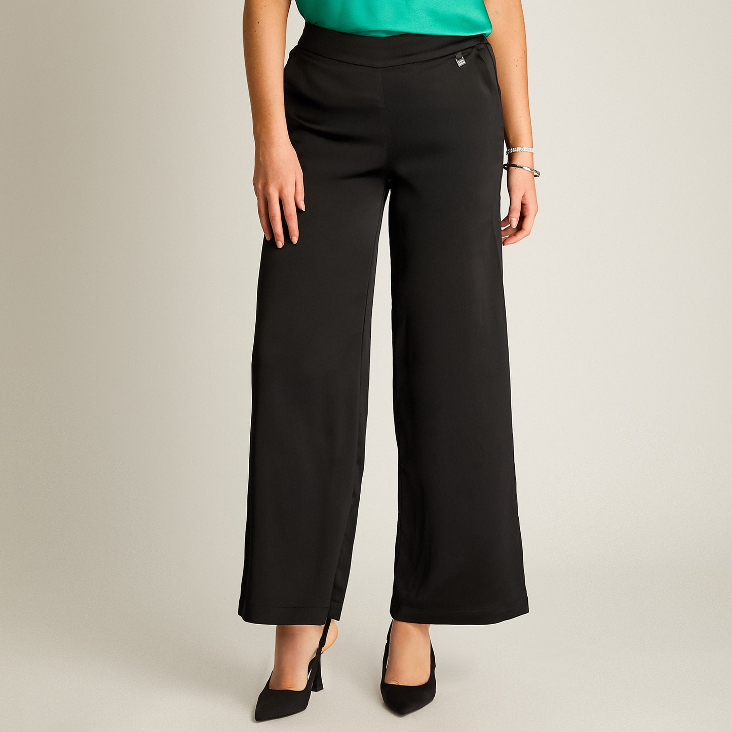 Pantalón Palazzo Negro Elegante