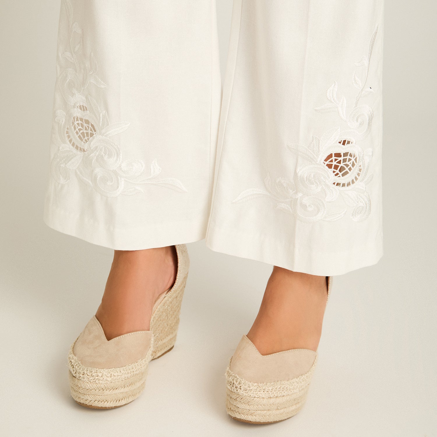 Pantalon Formal Crudo Elasticidad Nula Sin Forro Calce Normal Tela Plano