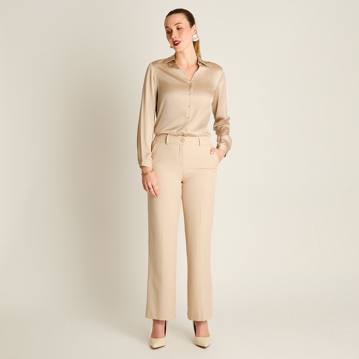 Pantalon Formal Beige Elasticidad Nula Sin Forro Calce Normal Tela Plano