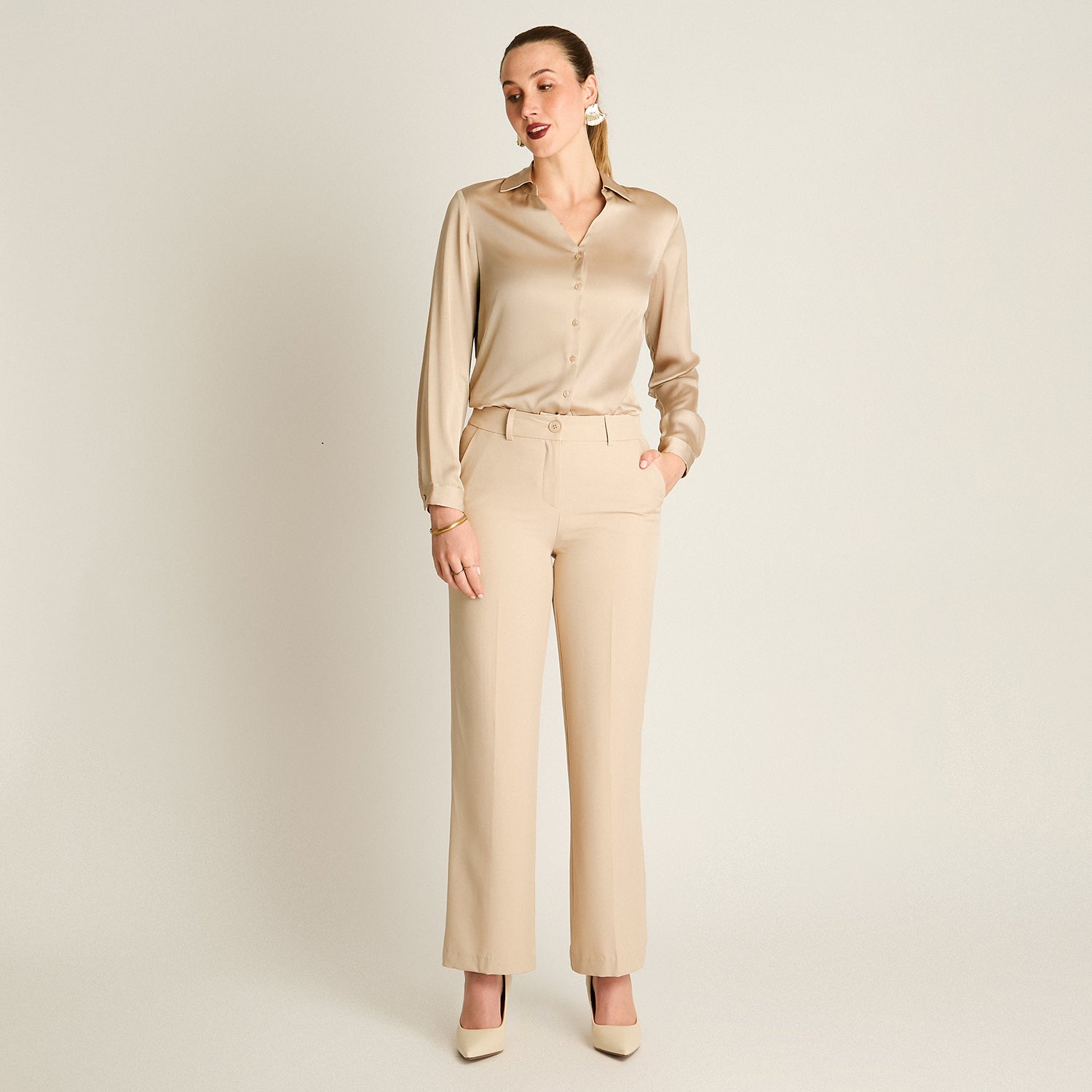 Pantalon Formal Beige Elasticidad Nula Sin Forro Calce Normal Tela Plano