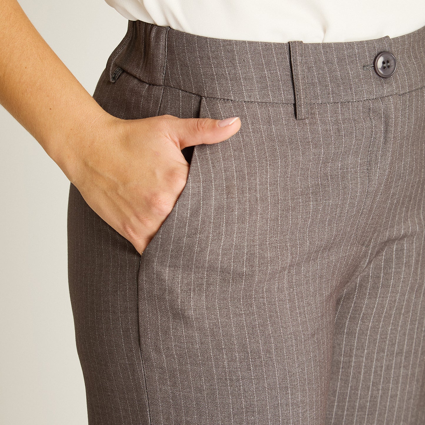 Pantalon Formal Gris Elasticidad Nula Sin Forro Calce Normal Tela Plano