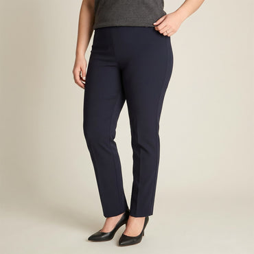 Pantalon Azul Basico Recto en modelo plus size