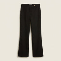 Pantalón Formal Negro Recto con Detalle Dorado en plano