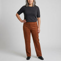 Pantalon Formal Terracota en modelo adulta