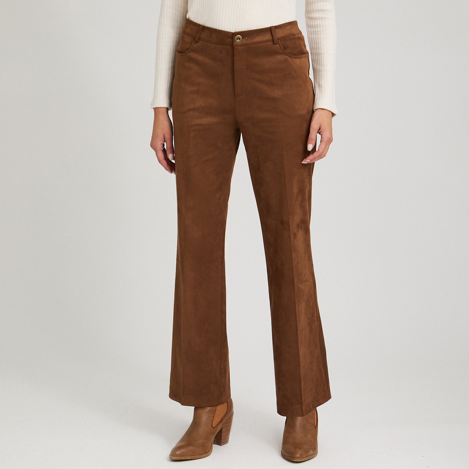 Pantalón Suede Camel Con Corte Recto