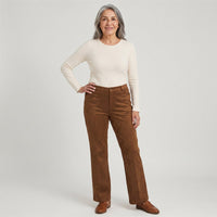 PantalÃ³n Suede Camel Con Corte Recto en modelo adulta