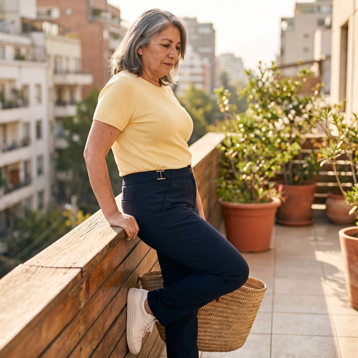 Pantalón Formal Recta un Botón con Aplicación en Pretina Azul lifestyle
