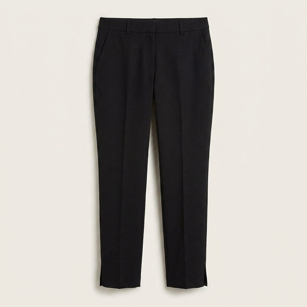 Pantalón Formal Slim Botón Oculto Negro en plano