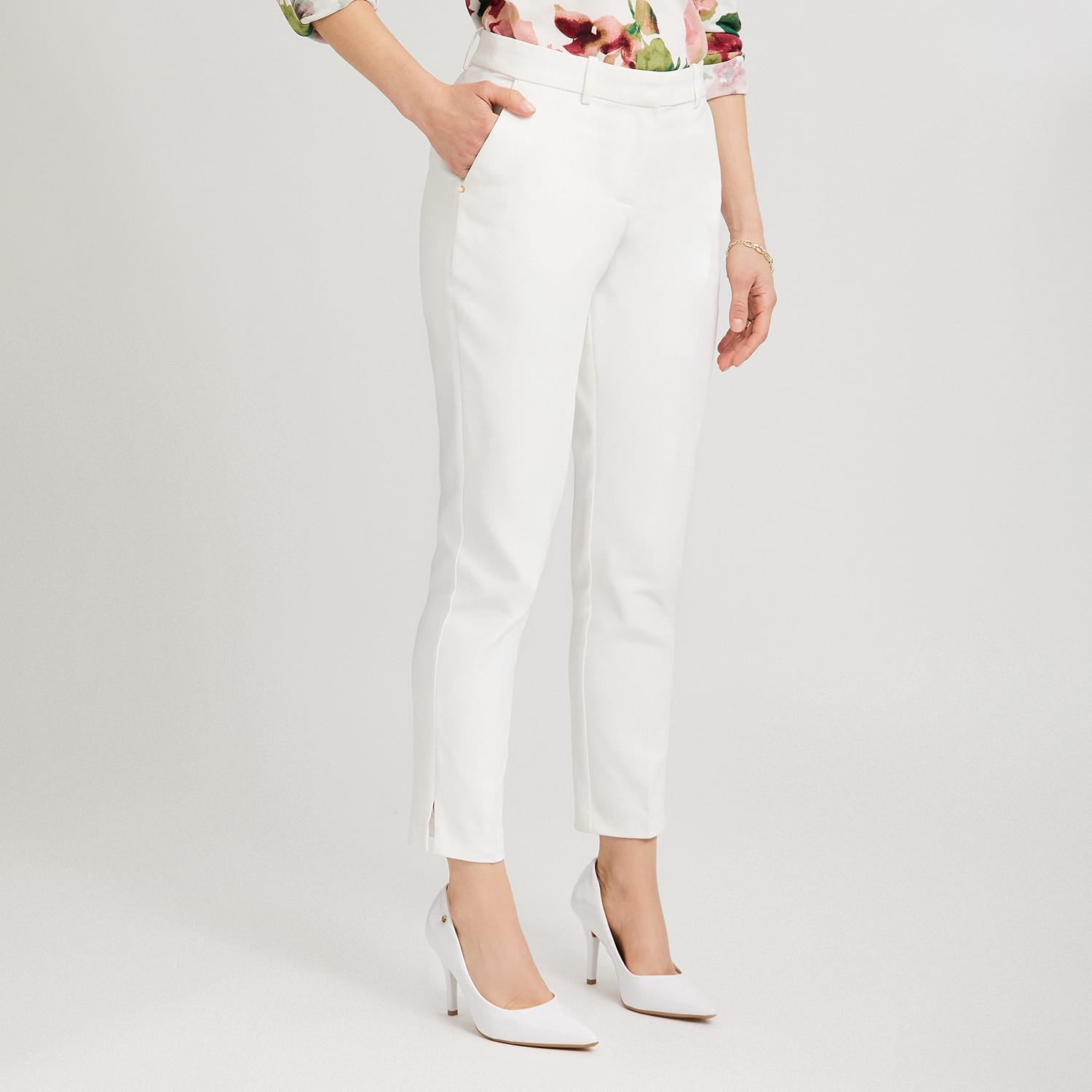 Pantalón Formal Slim Botón Oculto Crudo