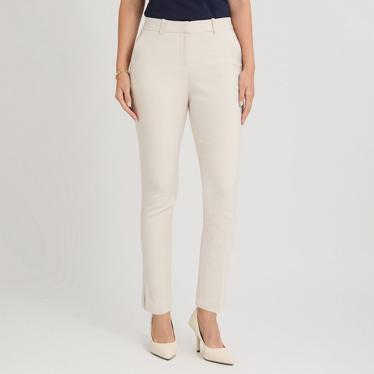 Pantalón Formal Slim Botón Oculto Arena