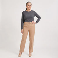 Pantalón Formal Recto Pretina Elasticada Camel en modelo adulta