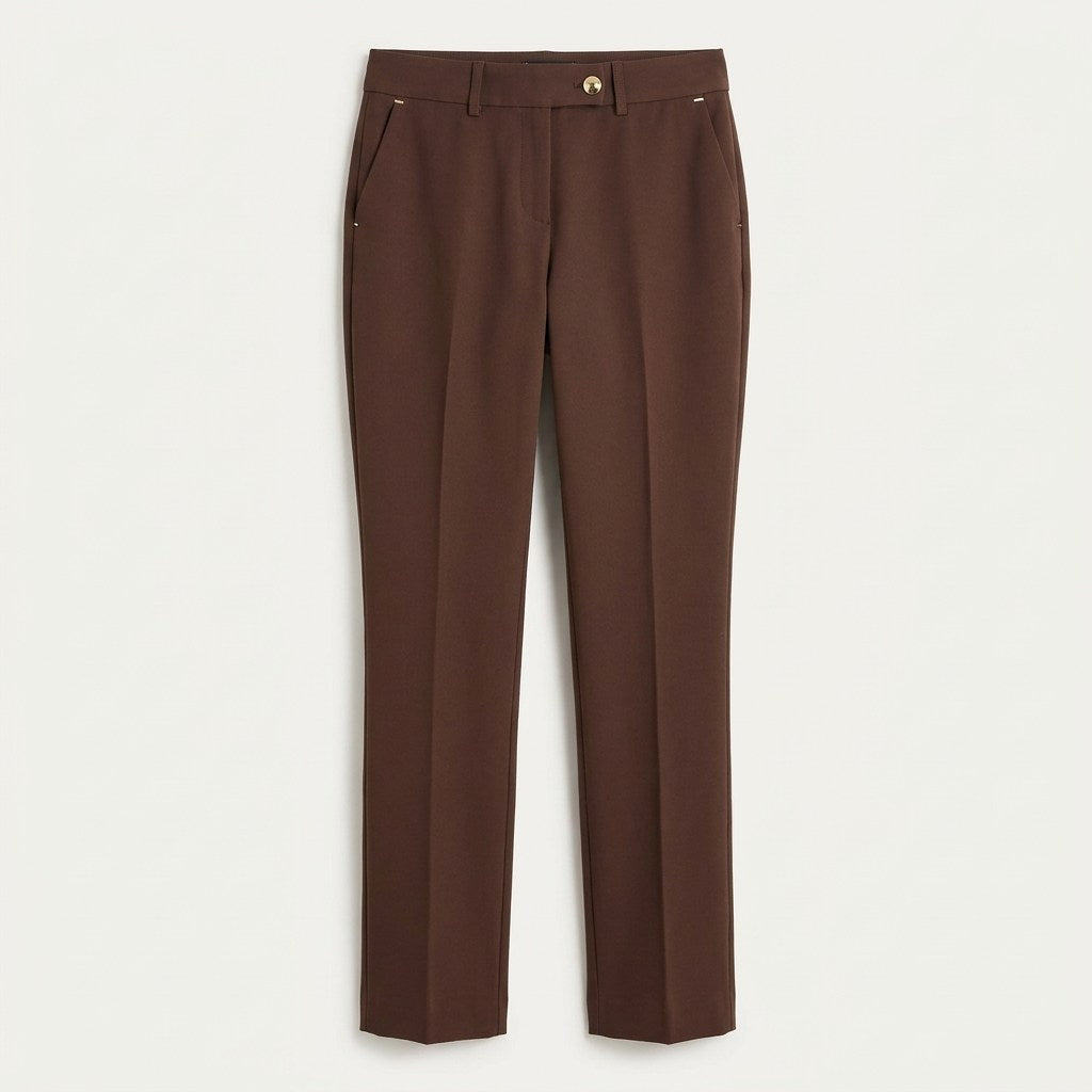 Pantalón Formal Slim un Botón Café en plano
