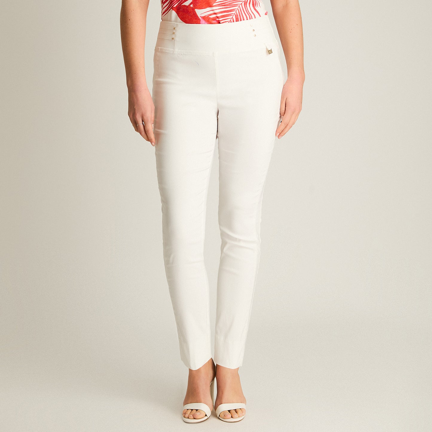 Calza Crudo Slim Tiro Medio