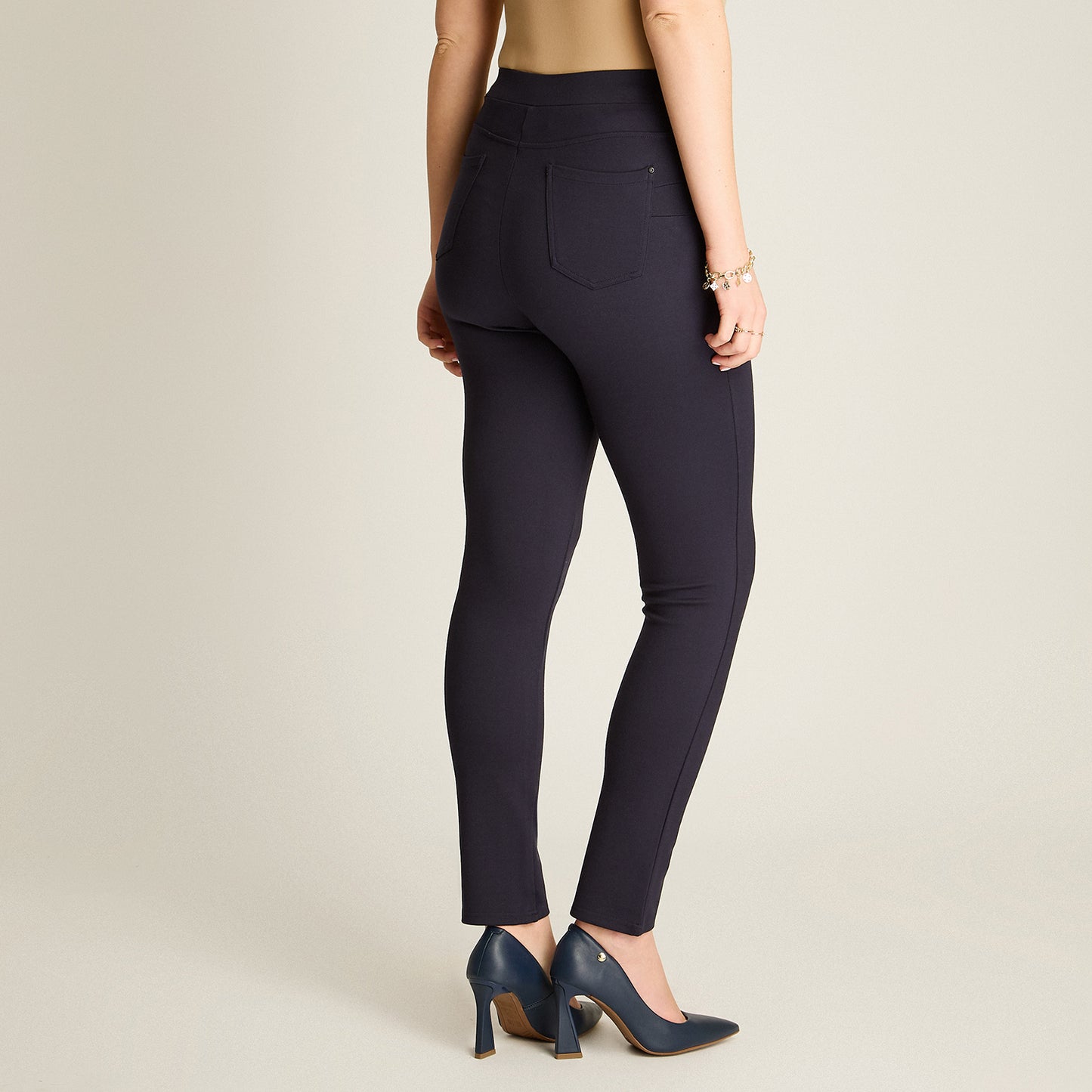 Calza Azul Elasticidad Media Sin Forro Calce Normal Tela Punto