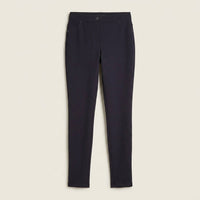 Calza Azul Slim Push Up Básica en plano