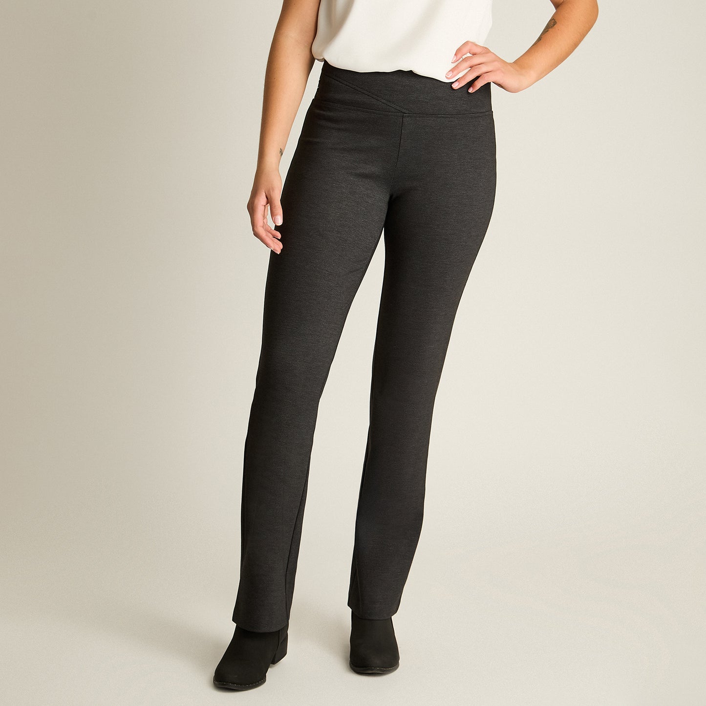 Calza Gris Elasticidad Media Sin Forro Calce Normal Tela Punto