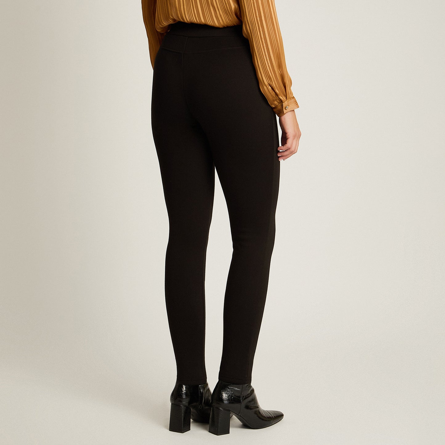 Calza Pierna Recta Push Up