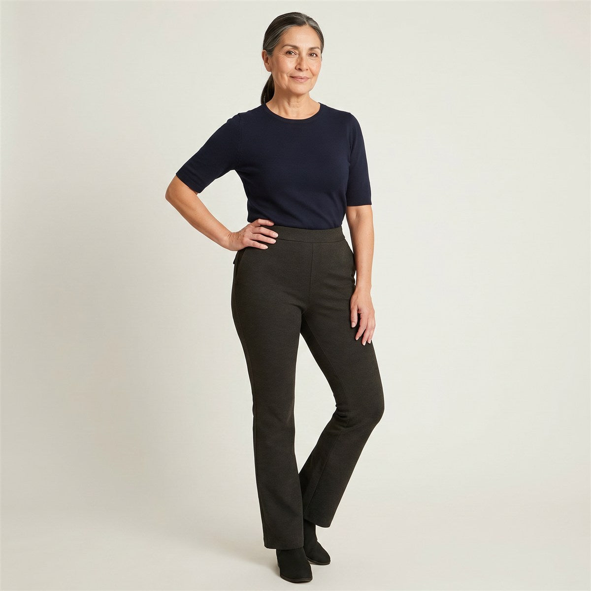 Calza Flare Marengo Con Pretina Elasticada en modelo adulta