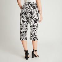 Capri Estampado Negro Con Lazo Y Bolsillos