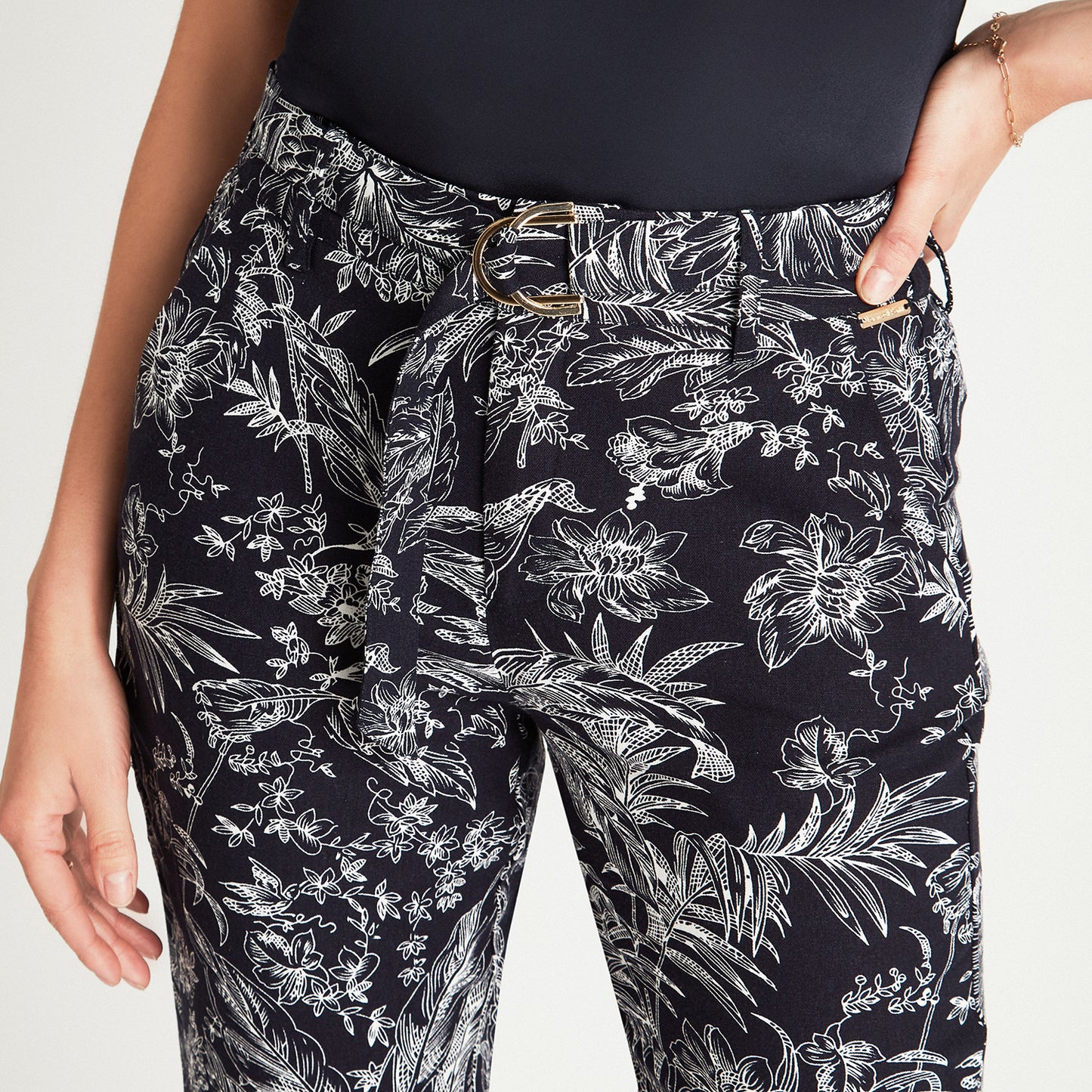 Capri Azul Estampado Con Bolsillos