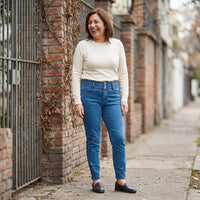 Jeans Pitillo Con Pretina Ancha y Cierre En Bota lifestyle