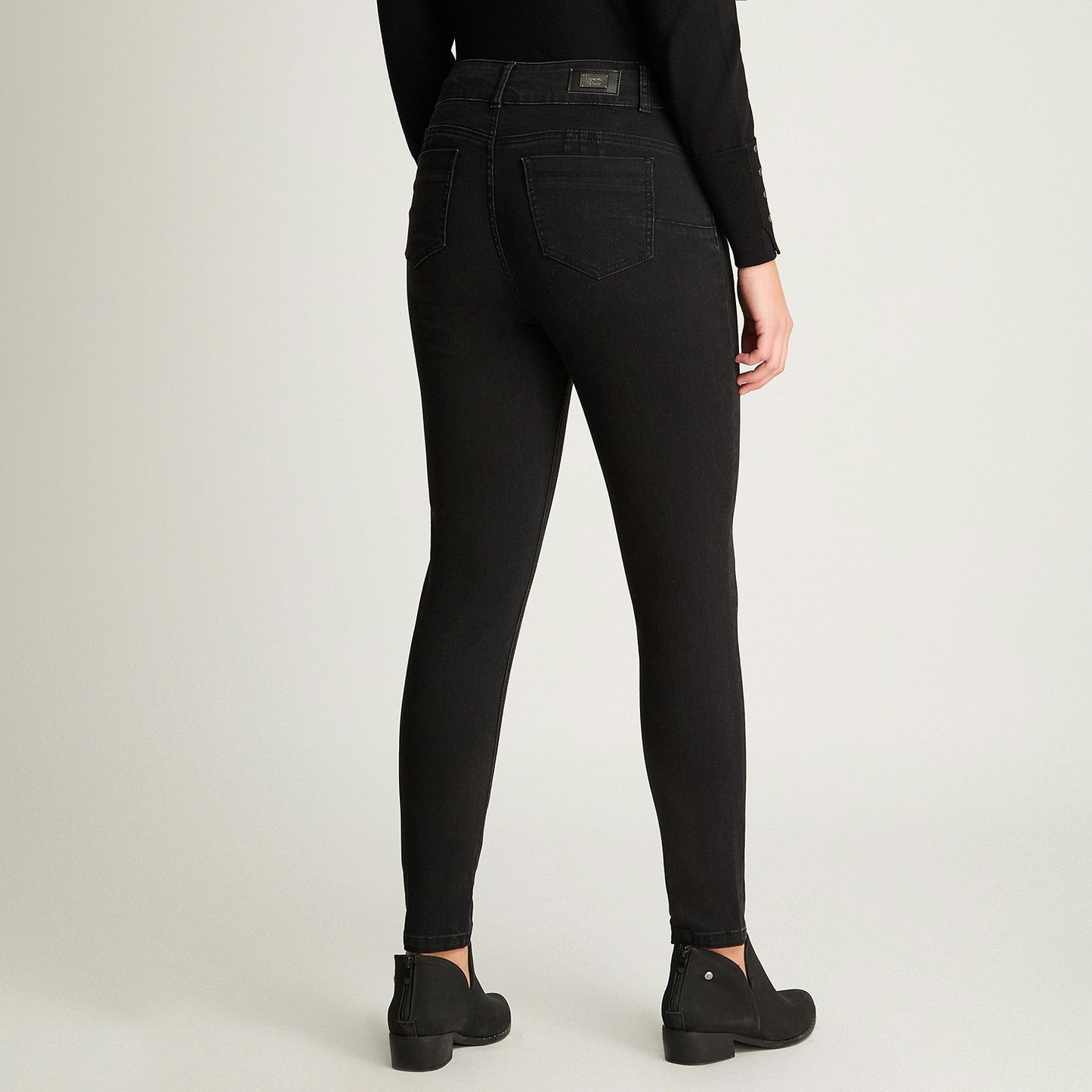 Jeans Skynny Push Up Control De Abdomen Negro Lorenzo Di Pontti