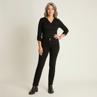 Jeans Negro Recto Push Up en modelo adulta