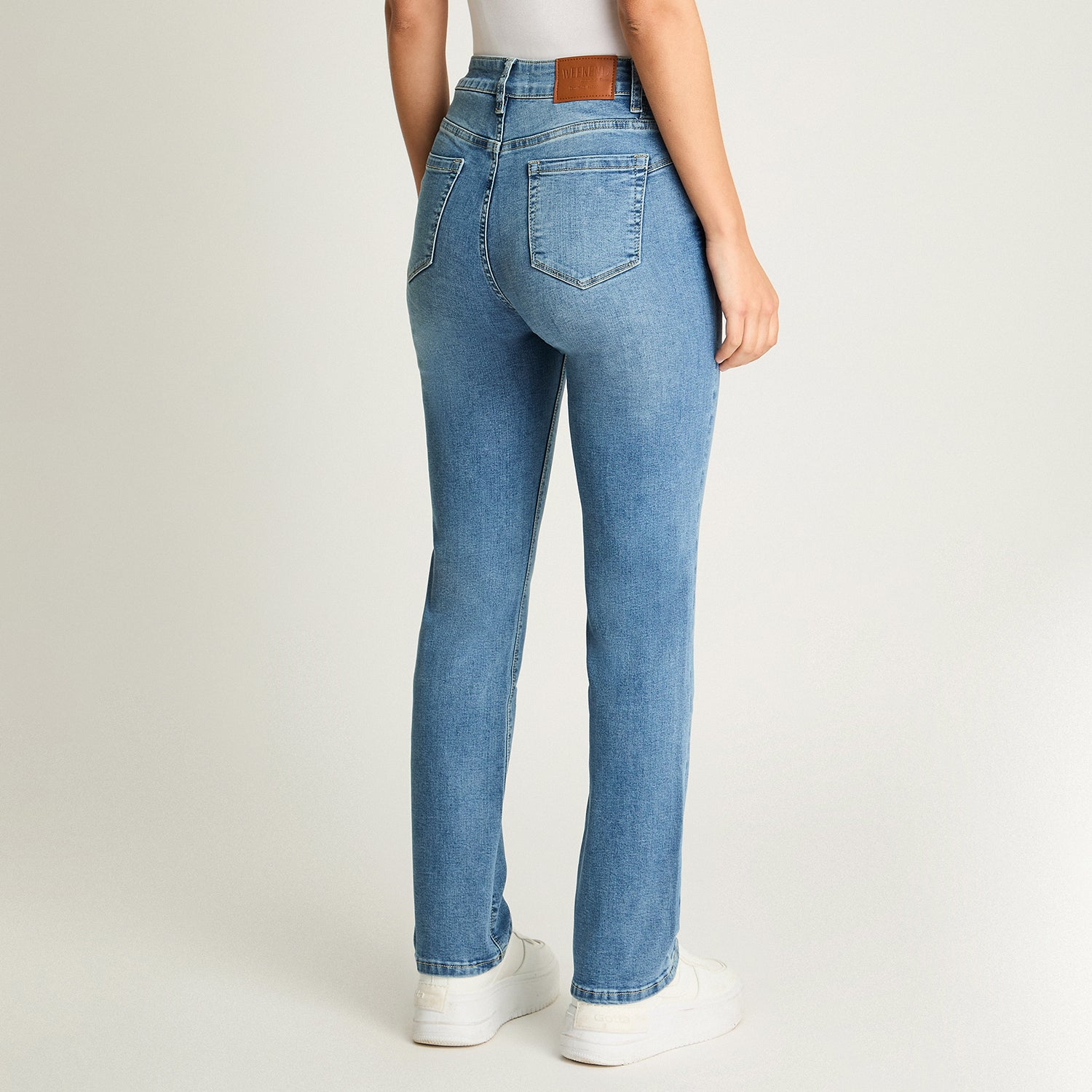 Jeans Recto 5 Bolsillos Celeste Weekend