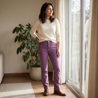 Jeans Recto 5 Bolsillos Color Morado lifestyle