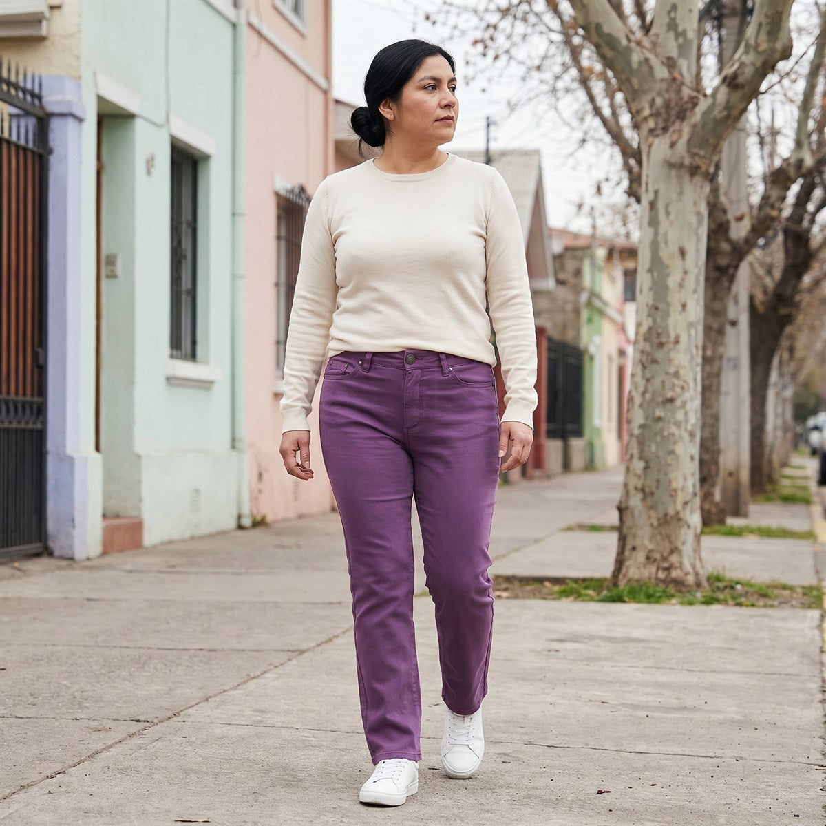 Jeans Recto 5 Bolsillos Color Morado lifestyle