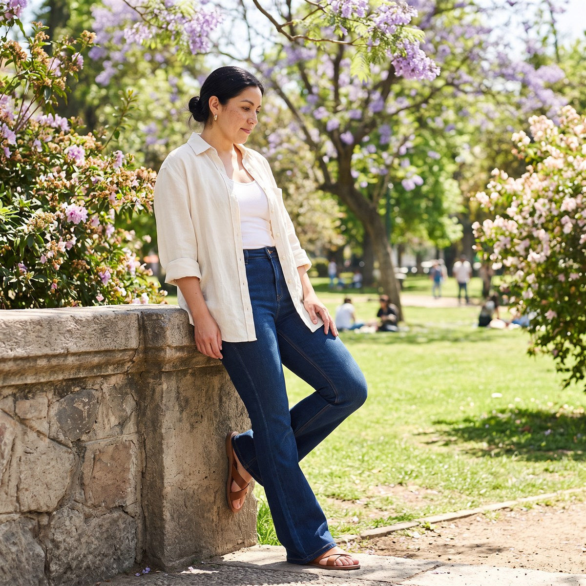Jeans 5 Bolsillos Flare Azul Marino lifestyle